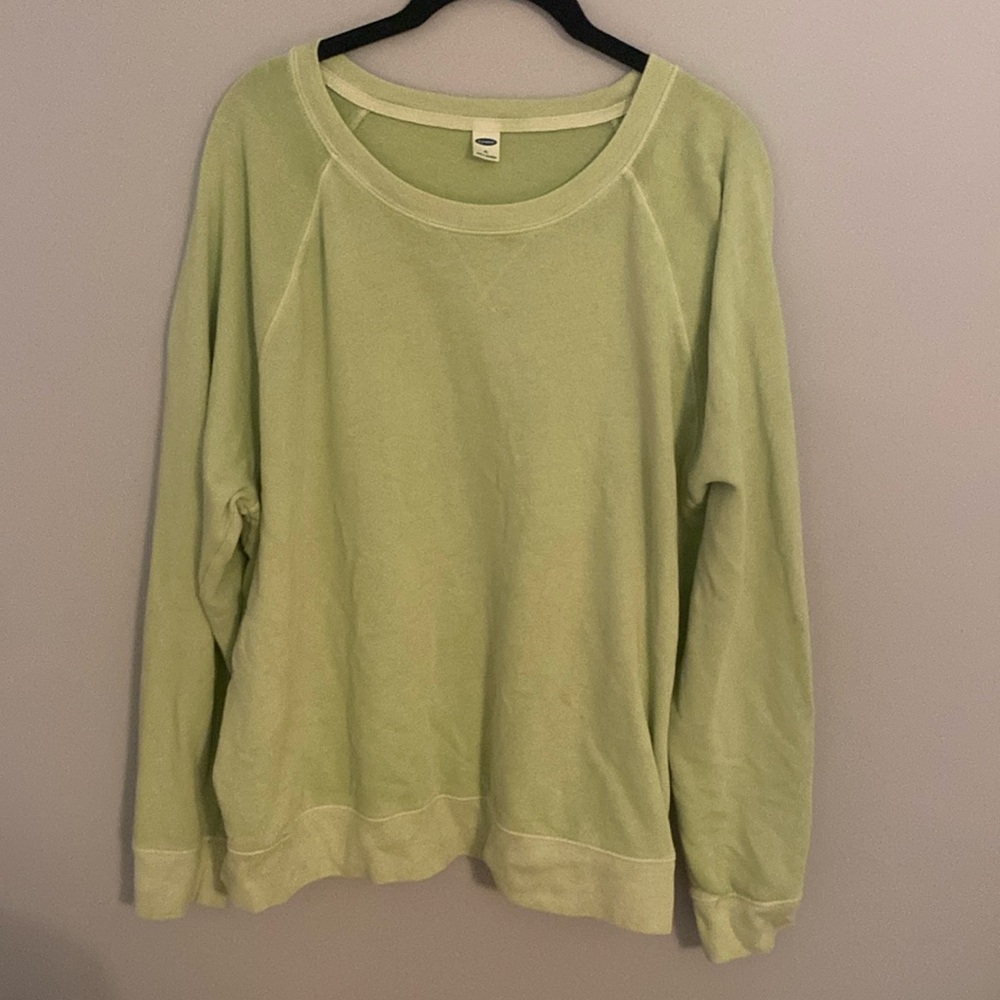 old navy crewneck size XL